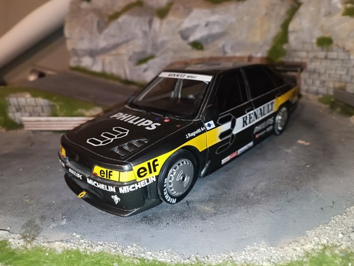 Ottomobile renault 21 - 1/18,